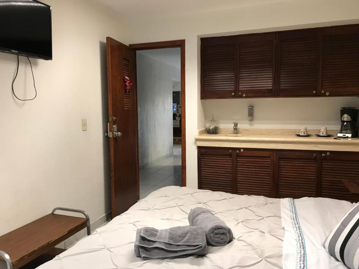 Casa D Miros Familias , Grupos Y Empresas Max 20 P Hotel Guadalajara Ngoại thất bức ảnh